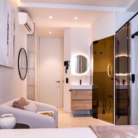 Magnificent Renovated 2Bd 2Bth Duplex With Backyard - City Centre 말라가 외부 사진